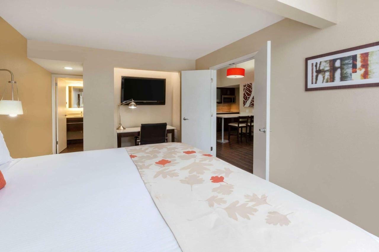 Hawthorn Suites By Wyndham Detroit Southfield Kültér fotó